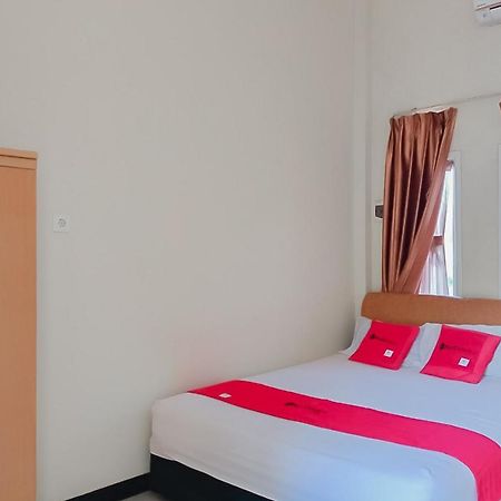 OYO 3731 Pelangi Guest House Balikpapan  Bagian luar foto