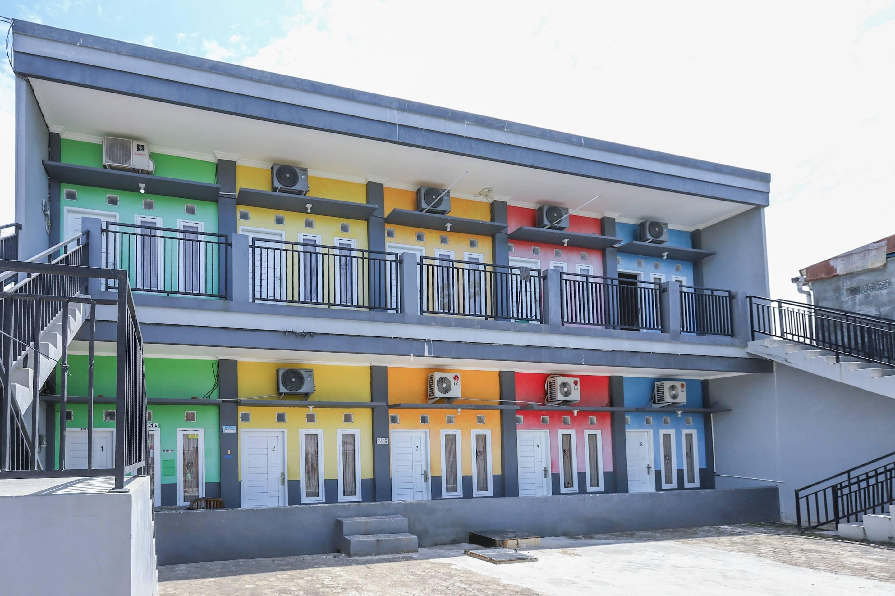 OYO 3731 Pelangi Guest House Balikpapan  Bagian luar foto