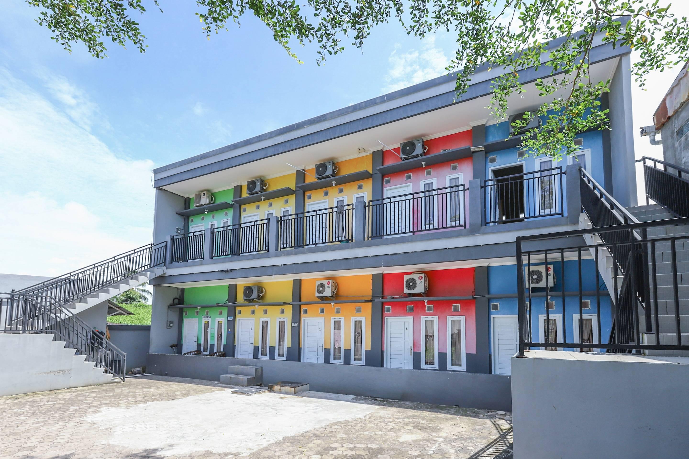 OYO 3731 Pelangi Guest House Balikpapan  Bagian luar foto